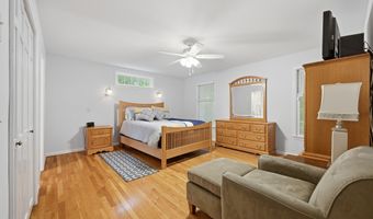 2 Banquo Brae Rd, Brookfield, CT 06804