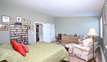 66 Girard Ave 312, Newport, RI 02840