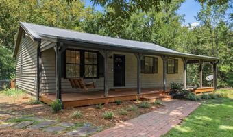 736 Wolfskin Rd, Arnoldsville, GA 30619