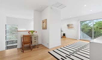 54 Gardiner Dr, Amagansett, NY 11930