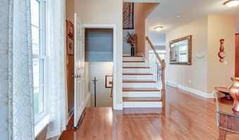84 Andriana Ln, Albany, NY 12204