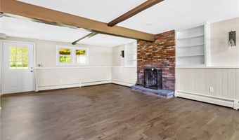 2 Betsy Williams Ct, Johnston, RI 02919