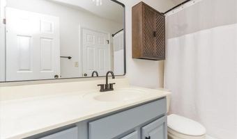 640 Painted Vista Dr, Ballwin, MO 63021