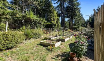 7097 Fickle Hill Rd, Arcata, CA 95521