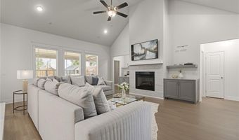 890 Clark Cir, Bentonville, AR 72713