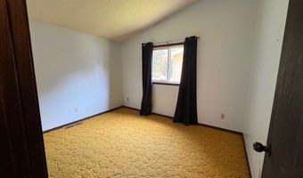 408 Elm St, Albert City, IA 50510