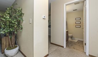 3 Woodside Dr, Albany, NY 12208