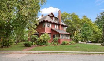 48 Everett St E, Newport, RI 02840