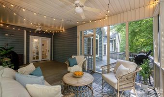 7 Oak Hollow Dr, Asheville, NC 28805