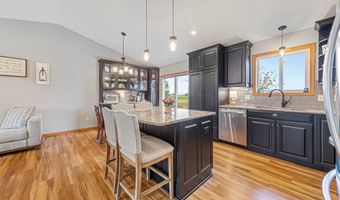 1006 24th Ave NW, Austin, MN 55912