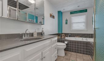 10 Mecca St, North Providence, RI 02904