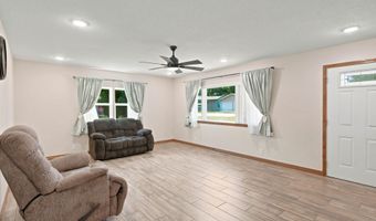 1306 Porter Ave, Aurora, MO 65605