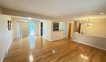 4 Nicholas Dr, Albany, NY 12205