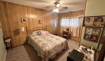 402 Aspen Ave, Carrizozo, NM 88301
