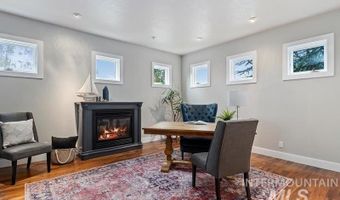 889 E Chardie Rd, Boise, ID 83702