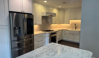 4909 Torrey Pines Ct, Charlotte, NC 28226