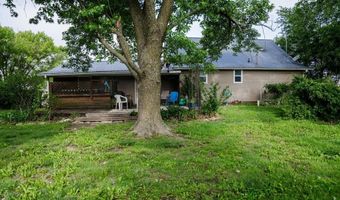 401 S Gartner Ave, Altamont, KS 67330