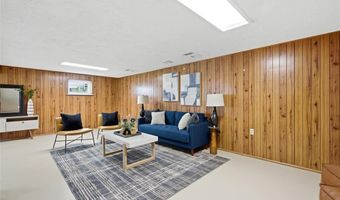 8233 Marvale Ln, Affton, MO 63123