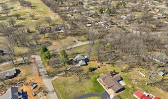 916 E 27th St, Baxter Springs, KS 66713