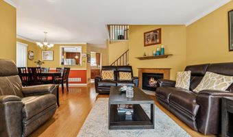 15 Kennedy Ct, Middletown, NJ 07748