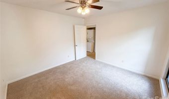 1625 Merry Oaks Rd D, Charlotte, NC 28205