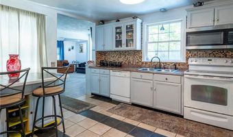 35 Boyd Ave, East Providence, RI 02914