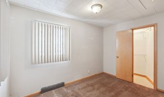 902 Rapids St, Adel, IA 50003