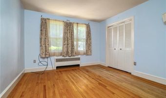 30 Winthrop St, East Providence, RI 02915