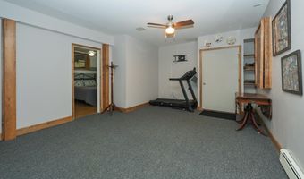 4 Debbie Dr, Altamont, NY 12009