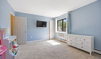 7 Sutton Pl 7, Bloomfield, CT 06002