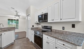 1008 ROYAL OAKS Dr, Apopka, FL 32703