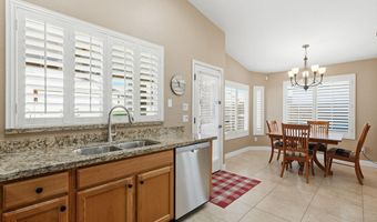 3180 E GLENEAGLE Dr, Chandler, AZ 85249