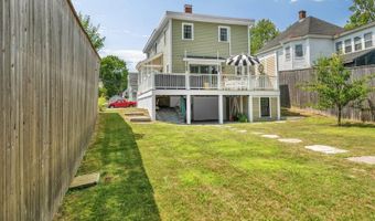 143 Maple St, Bangor, ME 04401
