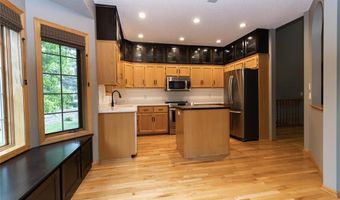 12997 Garvin Brook Ln, Apple Valley, MN 55124
