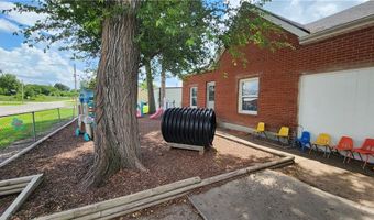 406 S Main St, Archie, MO 64725