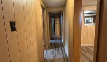 318 Penn Ave 2, Aliquippa, PA 15001