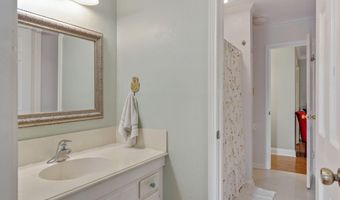 5 Courtyard Cir, Lafayette, LA 70508
