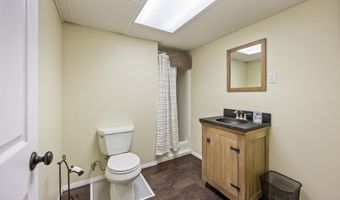 366 Maple Ave, Old Saybrook, CT 06475