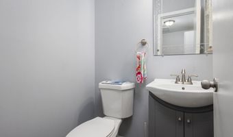 1113 Summer St, Algonac, MI 48001