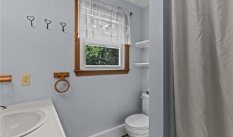394 Maureen Cir, Burrillville, RI 02839