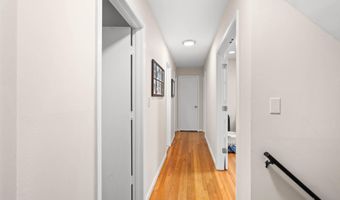 5801 DEVONSHIRE Dr, Bethesda, MD 20816