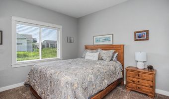 1408 Ledges Dr, Ames, IA 50010
