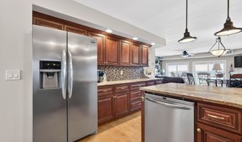 401 Bay Shore Dr 17B, Barnegat, NJ 08005