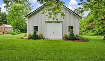 6600 Dye Rd, Akron, NY 14001