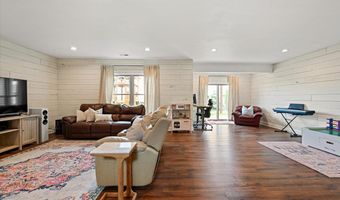 2236 Jo Ann, Asbury, IA 52002