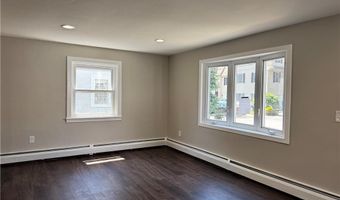 77 Ash St, Lincoln, RI 02865