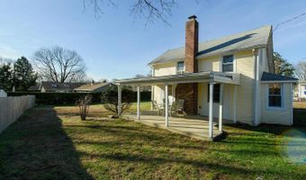 2 Woodbrook Dr, Aberdeen, NJ 07747