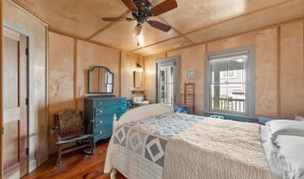 204 HOLLYWOOD St, Bethany Beach, DE 19930