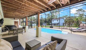 561 2nd NE St, Naples, FL 34120