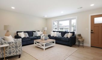 539 Mizzen Ave, Beachwood, NJ 08722